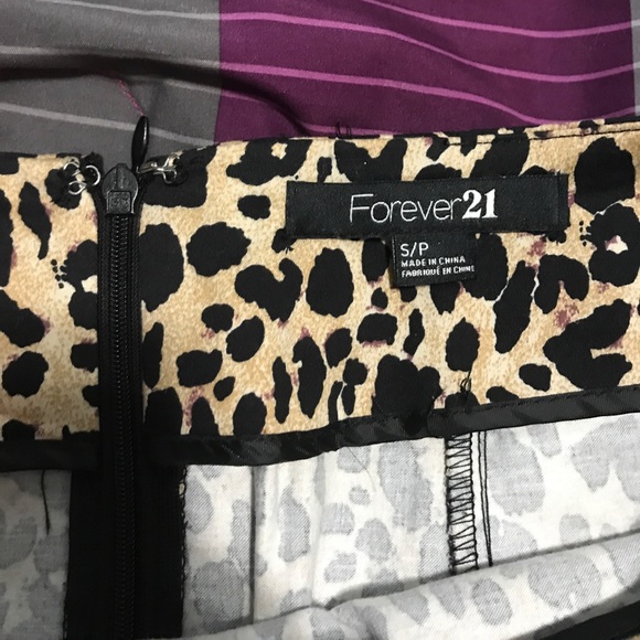 3 for $15 Forever 21 cheetah mini skirt size small - Picture 2 of 3
